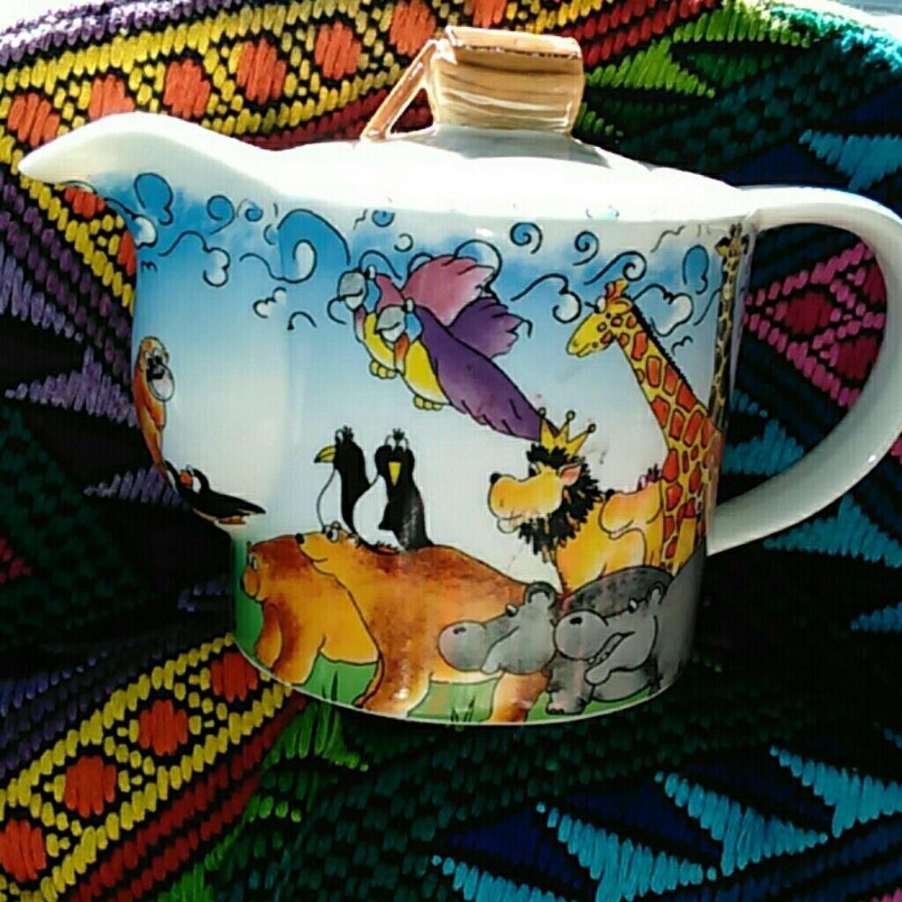 PAUL CARDEW 2008 NOAH'S ARK TEA POT